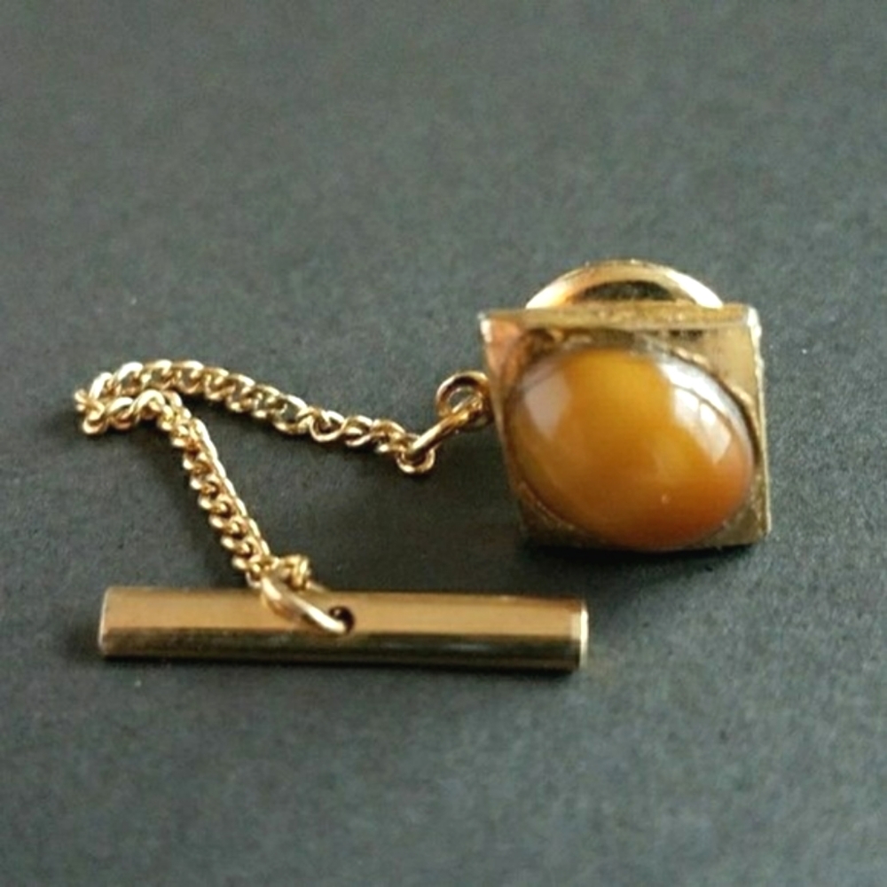 Vintage pin brown stone tie tack gold tone